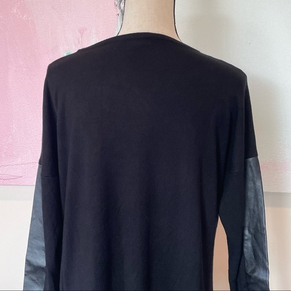 Torrid FAUX LEATHER SLEEVE SWEATER Black Pullover Long Sleeve Sz 0 (large) - Picture 8 of 11